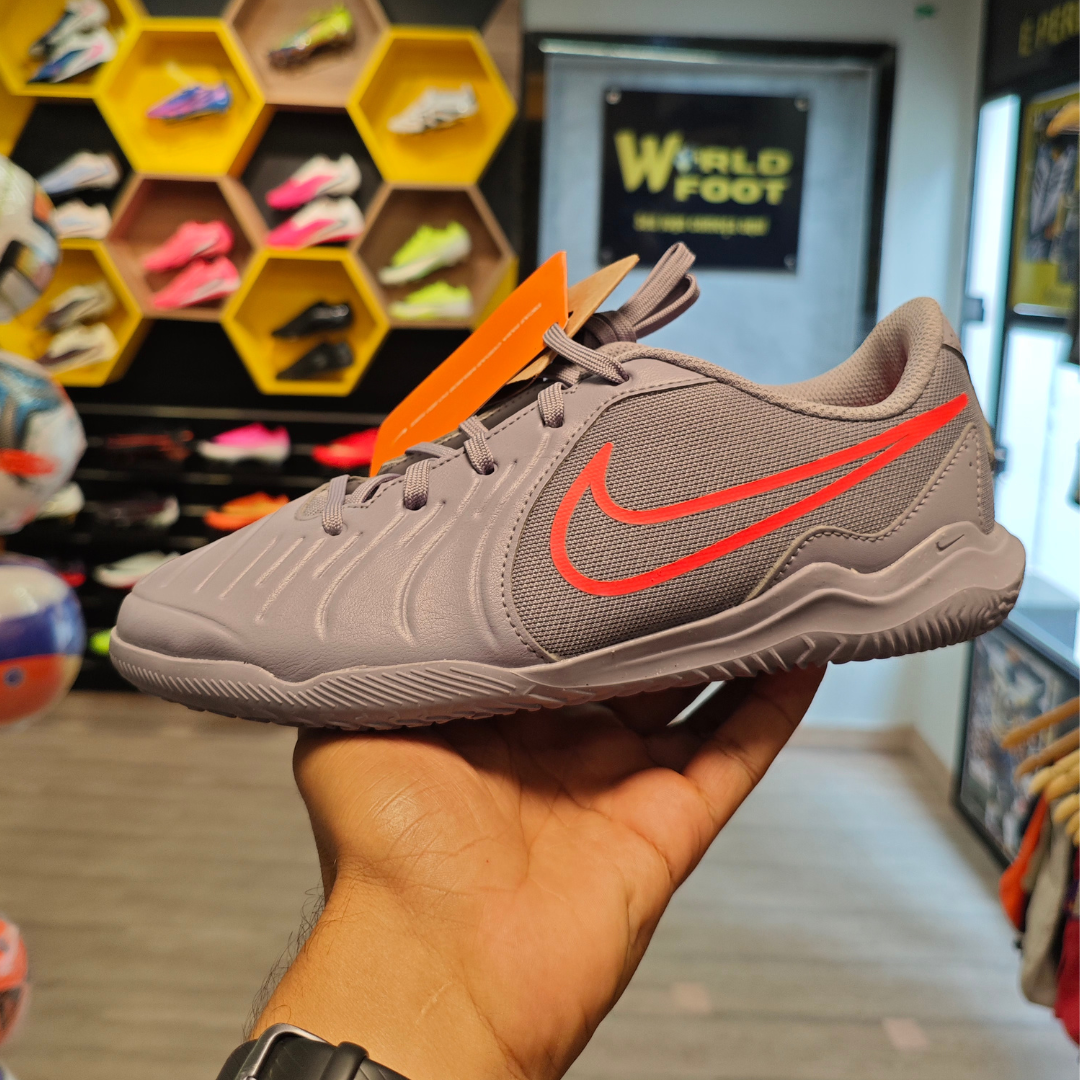 Chuteira de Futsal Infantil Nike Tiempo Legend 10 Club - PRONTA ENTREGA
