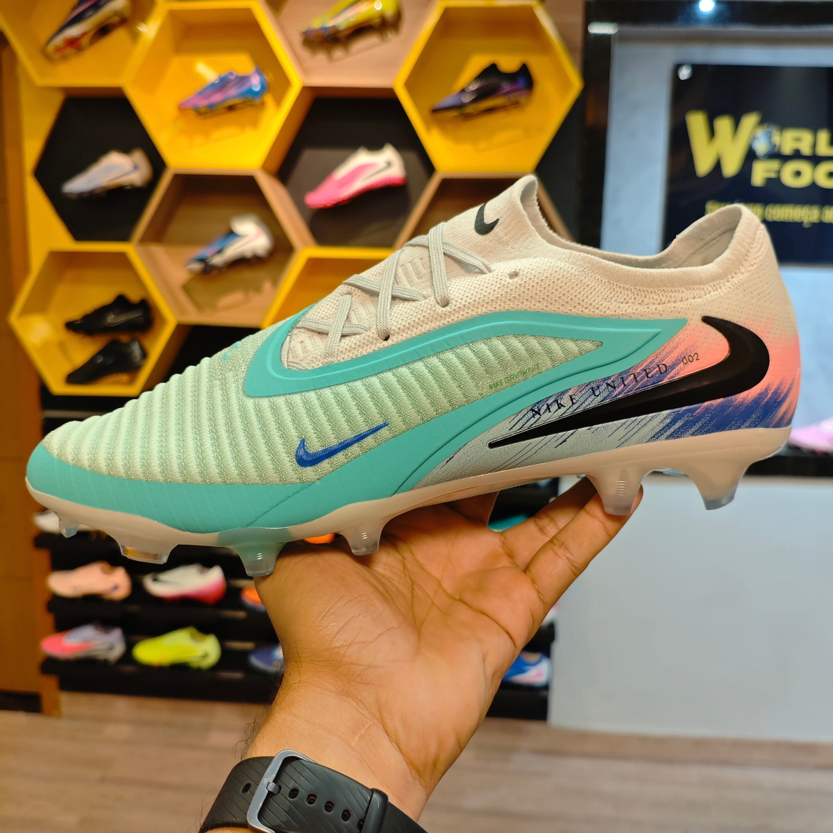 Chuteira de Campo Nike Phantom 6 Elite FG United Pack - PRONTA ENTREGA