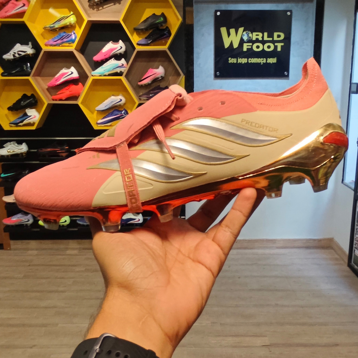 Chuteira  de Campo ADIDAS Predator Elite Tongue 26 FG Rosê - Dourado - PRONTA ENTREGA