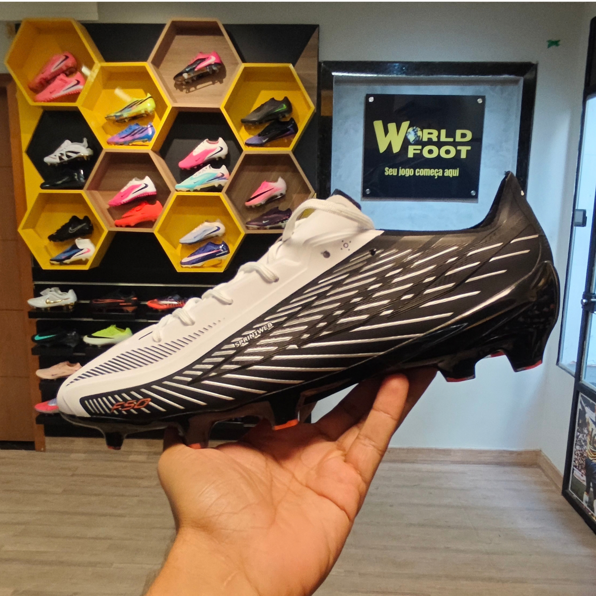 Chuteira de Campo Adidas F50 Hyperfast Elite FG "Leather Tech Pack" - PRONTA ENTREGA