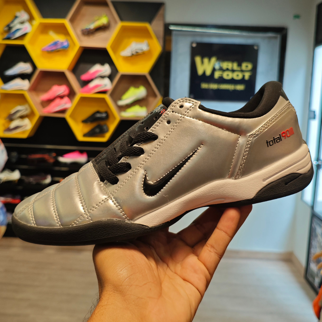 Chuteira de Futsal Nike Total 90 Prata e Preto - PRONTA ENTREGA