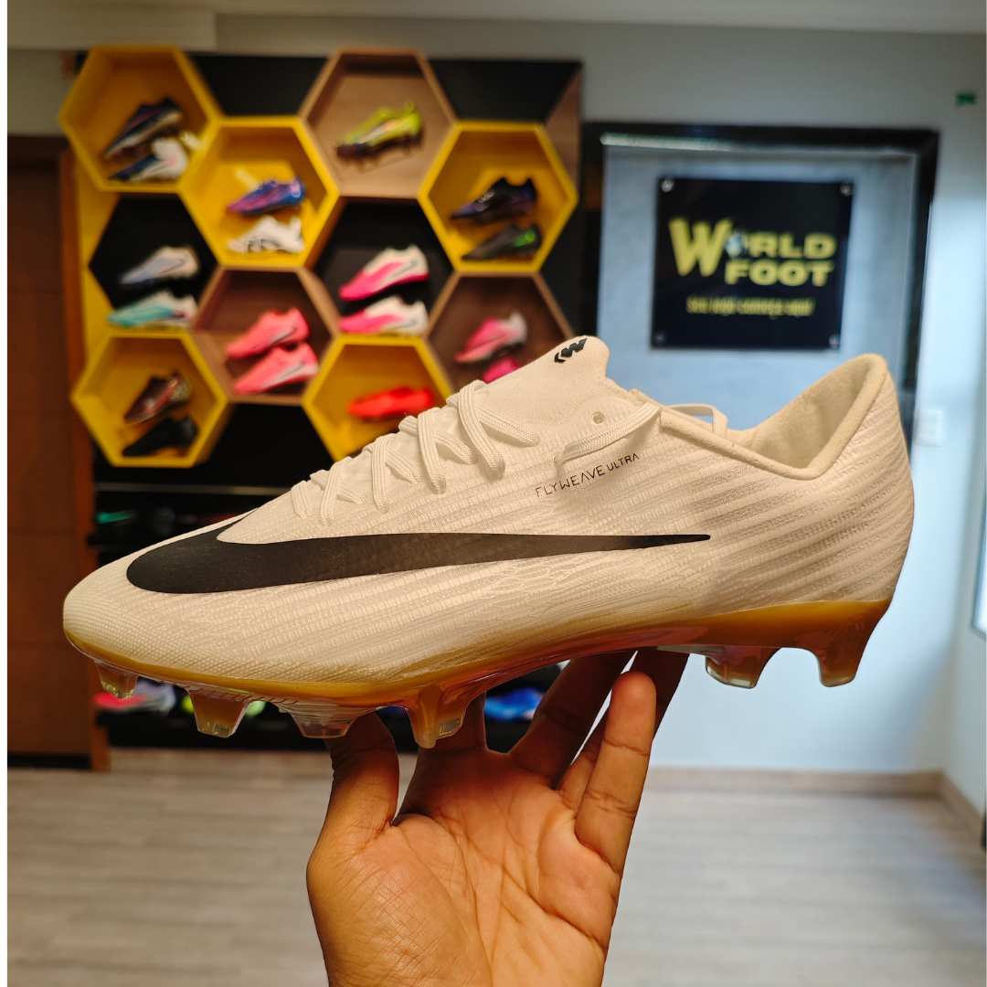 Chuteira de Campo Nike Mercurial Superfly 11 Branco/Dourado FG Elite - PRONTA ENTREGA