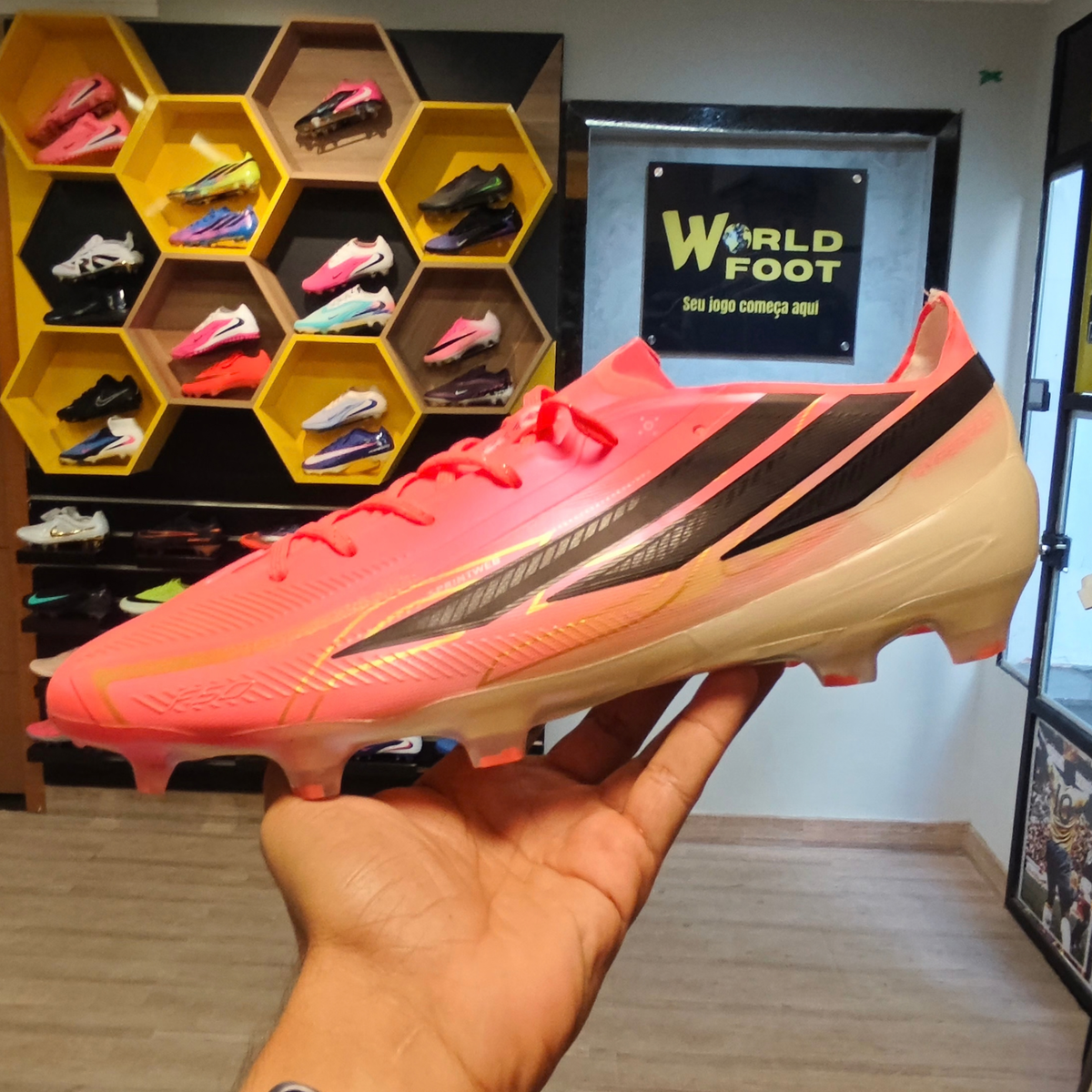 Chuteira de Campo ADIDAS F50 Hyperfast FG Road to Glory Rosa - Branco - PRONTA ENTREGA