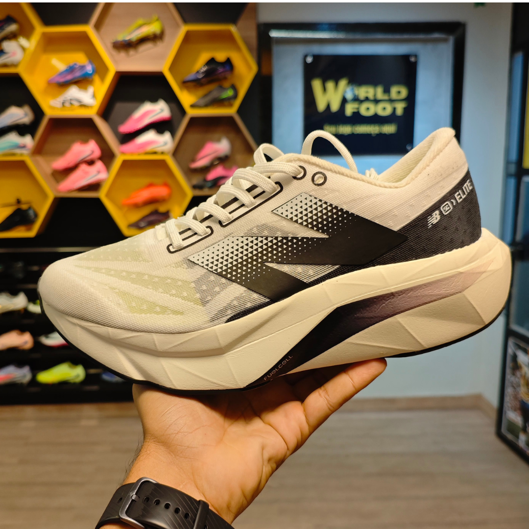 Tênis New Balance FuelCell SuperComp Elite V4 ( branco e preto) - PRONTA ENTREGA