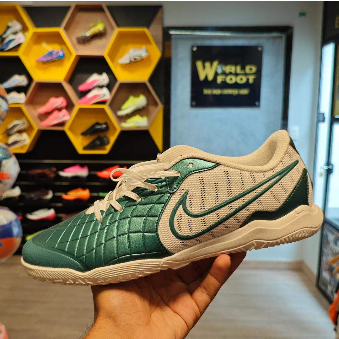 Chuteira de Futsal Nike Tiempo Legend Esmeralda IC - PRONTA ENTREGA