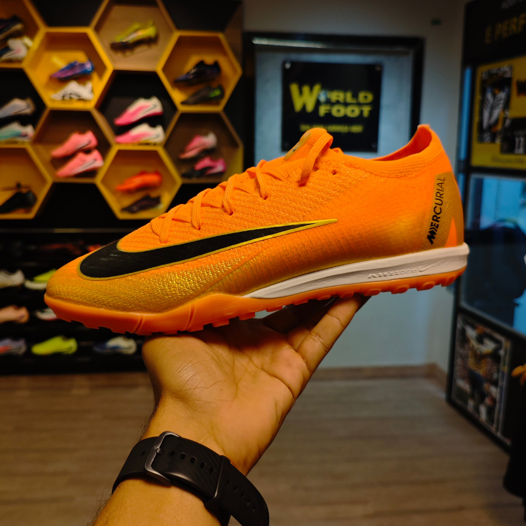CHUTEIRA SOCIETY NIKE MERCURIAL VAPOR 16 DEJAVU TF ELITE - PRONTA ENTREGA