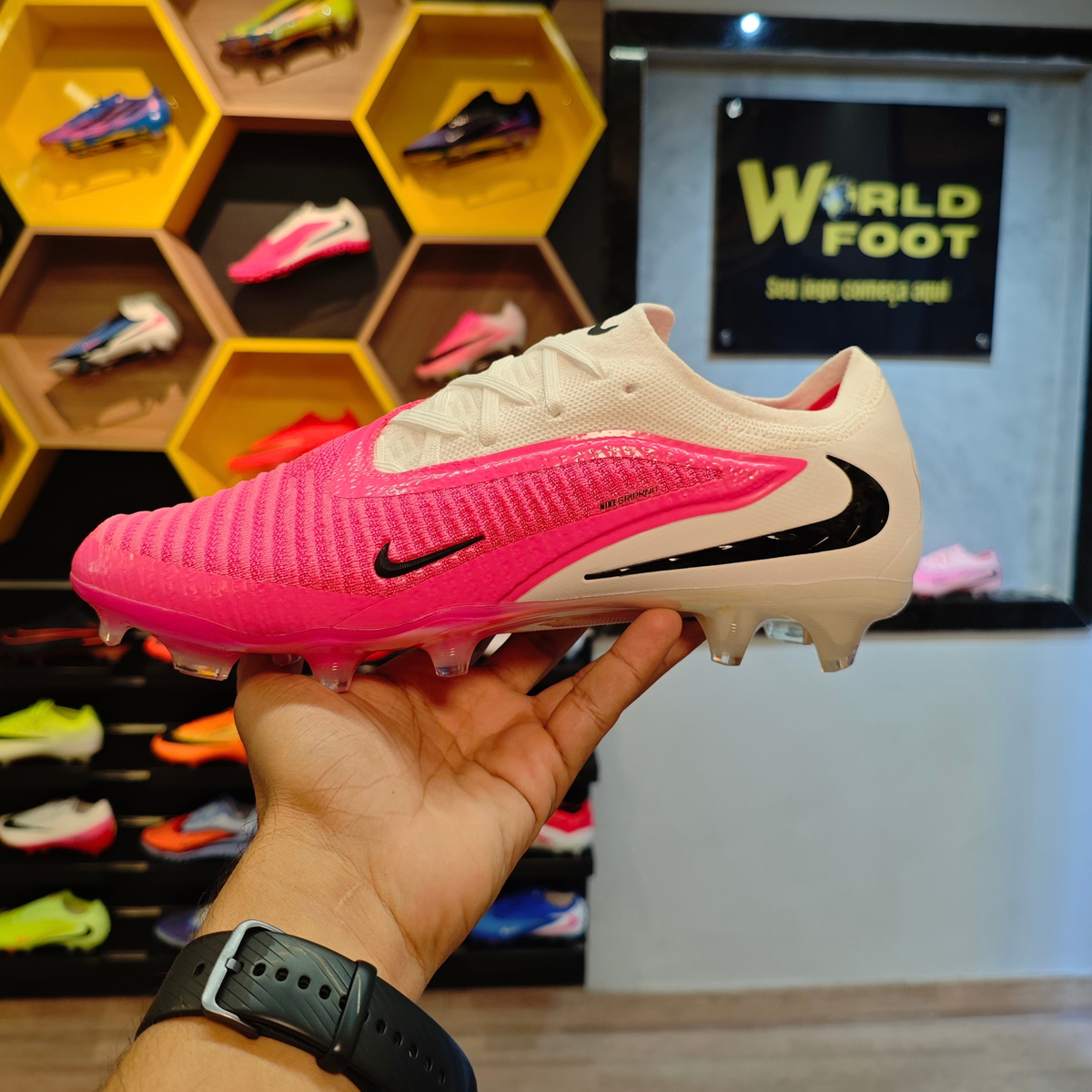 Chuteira de Campo Nike Phantom 6 Breakout Fg Elite - PRONTA ENTREGA