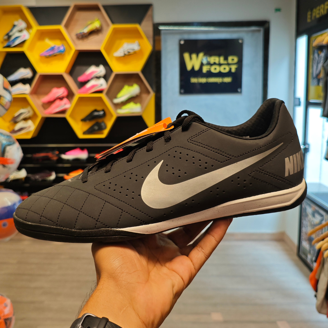 Chuteira de Futsal Nike Beco 2 -Preto Prata - PRONTA ENTREGA