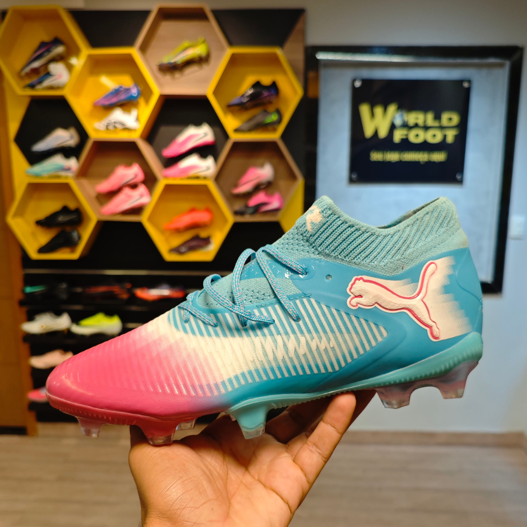 Chuteira de Campo Puma Future 8 Ultimate FG Re-Charge Azul - Rosa e Azul -PRONTA ENTREGA